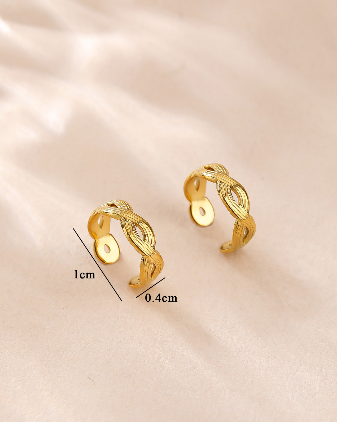 Sculpted Infinity Ear Cuff